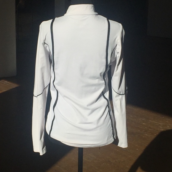 White Tail Tech performance top - Picture 6 of 7